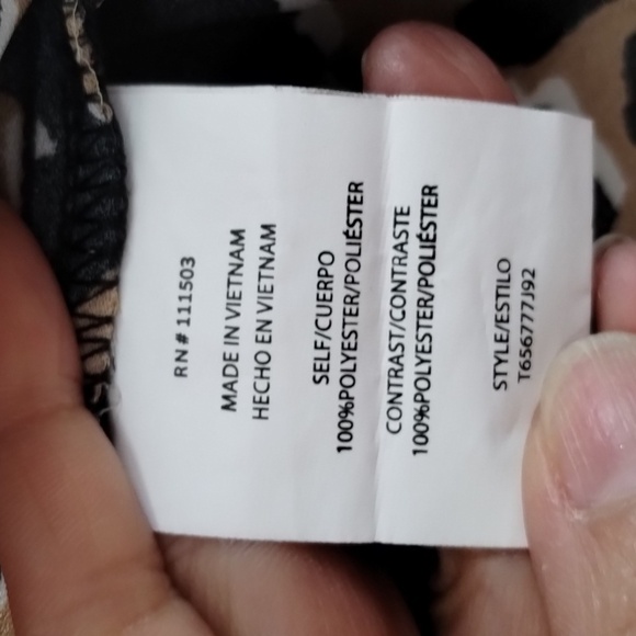 Luxology leopard print w/red trim sleeveless v-neck blouse size small - Picture 5 of 7